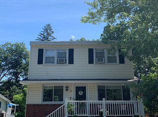 10 River Rd, Oakland, NJ 07436