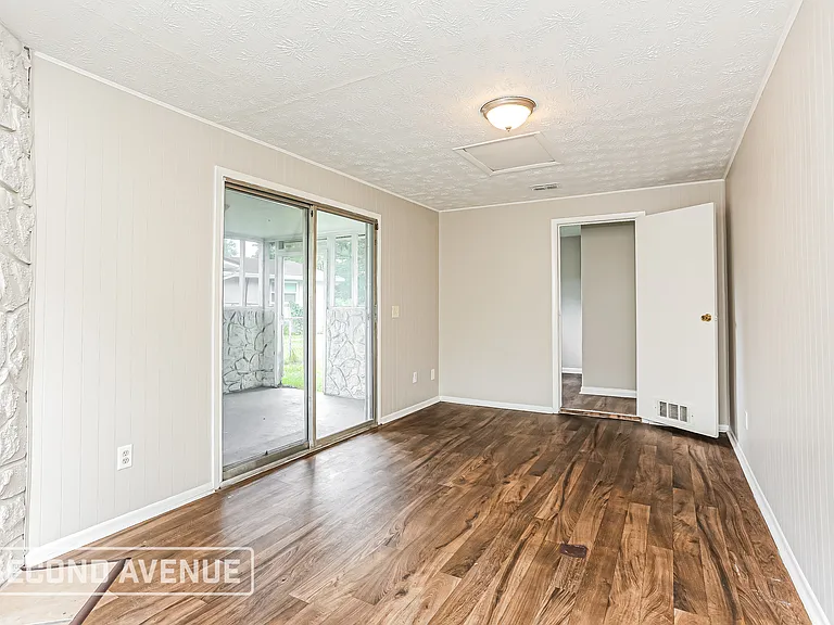 5442 Foxboro Rd — Photo 7