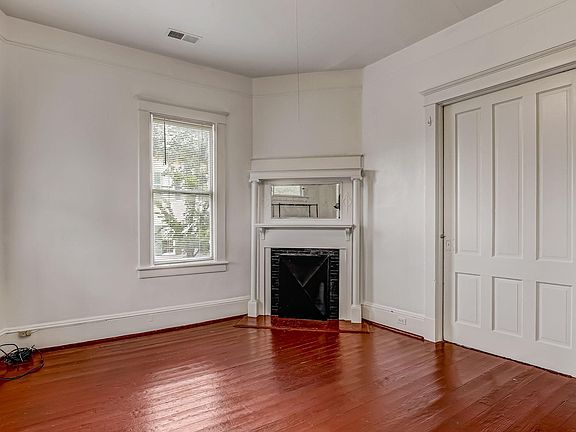 2nd image of 126 E Waldburg St