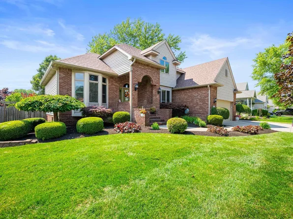 609 S Jade Dr, Yorktown, IN 47396