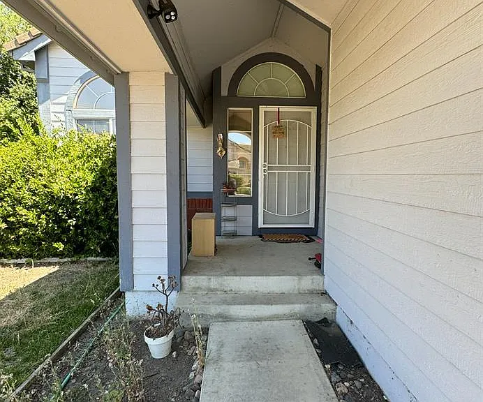 4009 Pillsbury Ct — Photo 4