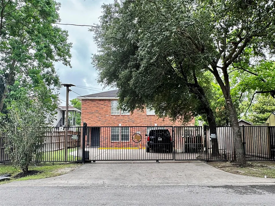 2110 Turner Dr