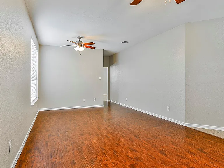 8705 Sumter Way — Photo 5
