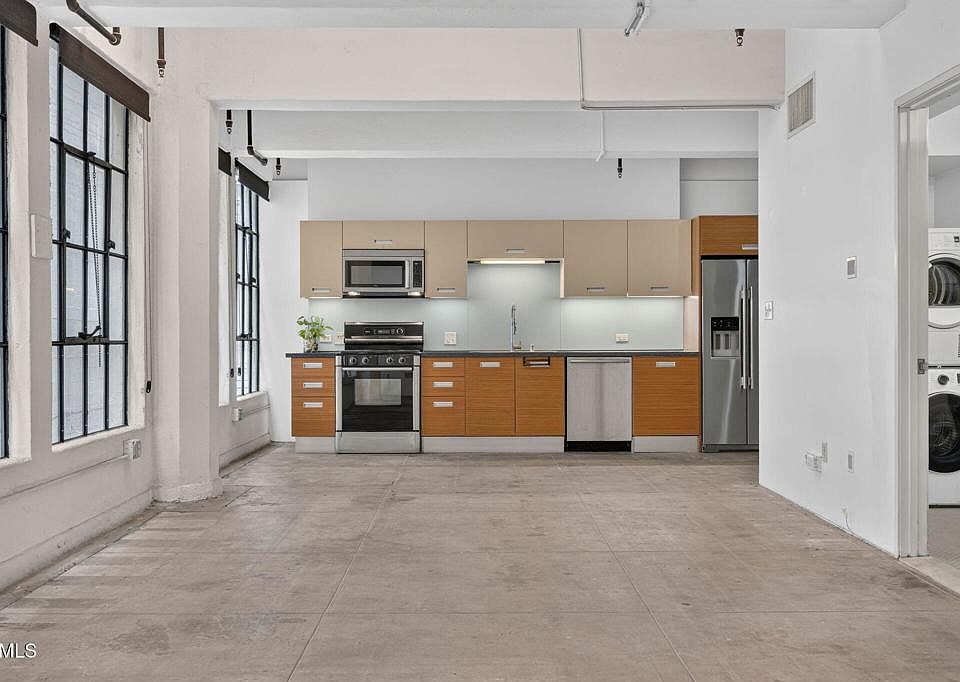 1st image of 746 S Los Angeles St APT 809