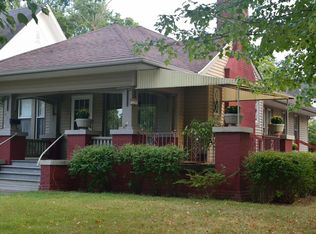 388 W Chestnut St, Canton, IL 61520