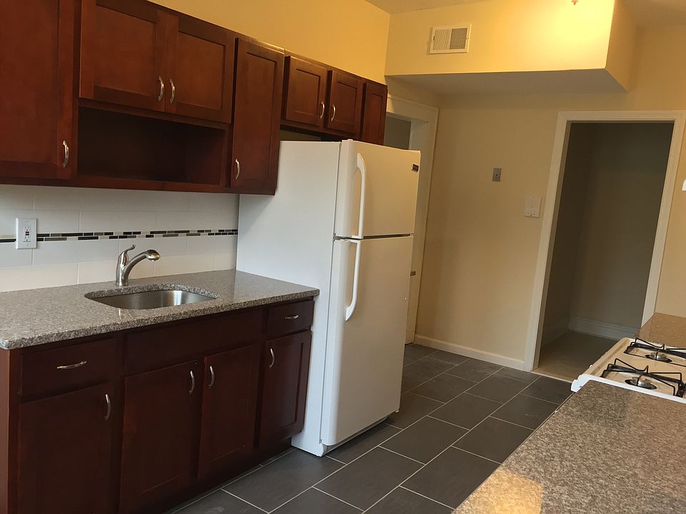 1st image of 12 Canfield St APT 6
