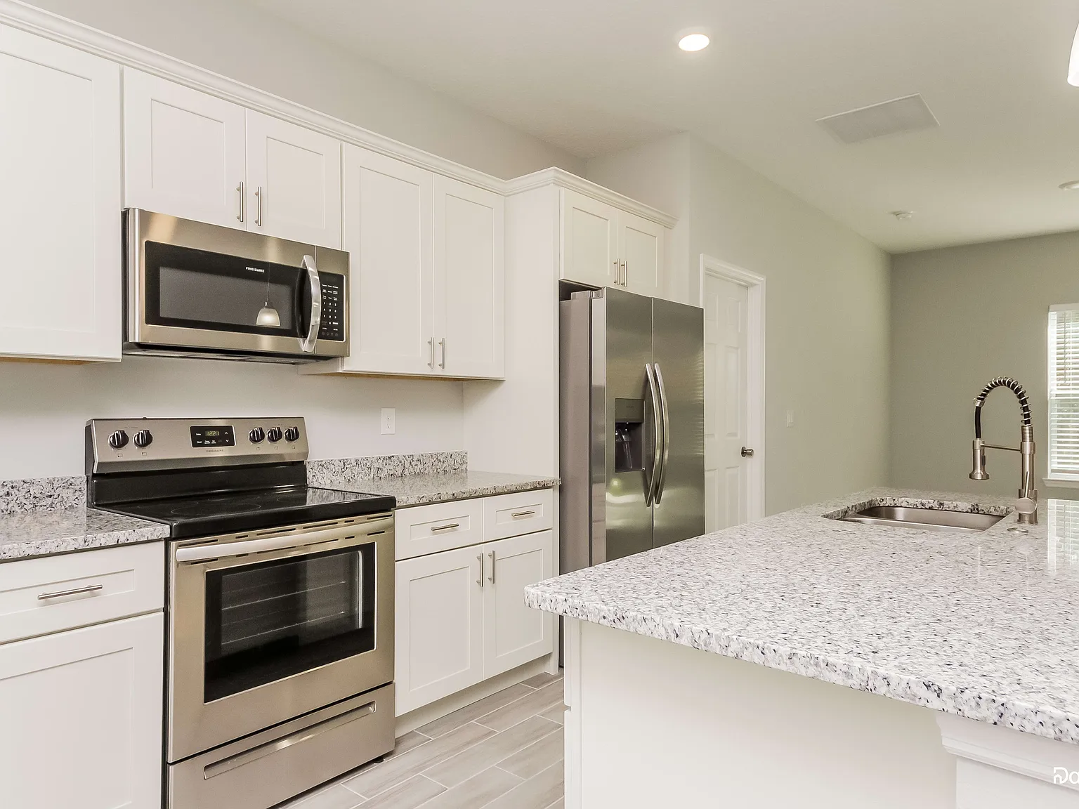 4 bed, 3.0 bath, 1891 sqft, $1,840 — Photo 4