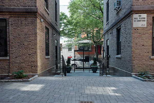 Rented by Emor Management Inc. | media 47