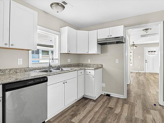 2nd image of 403 Spring Ct