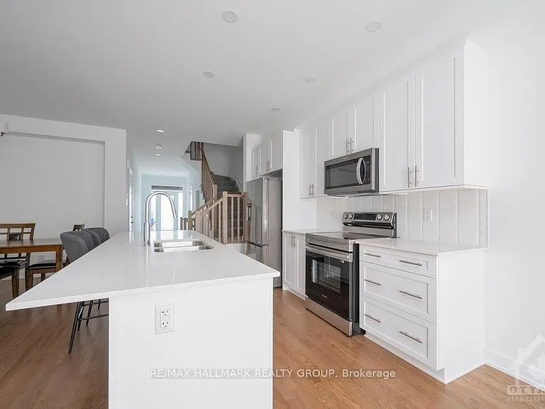 47 Moosonee Cres — Photo 10