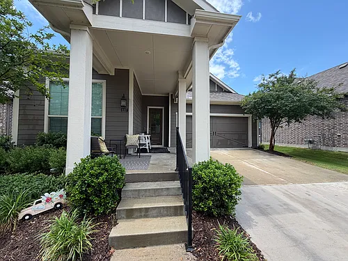 2217 Laguna Dr Photo 1