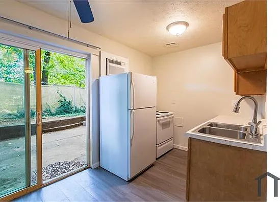 2145 Harrison Ave #1 — Photo 23