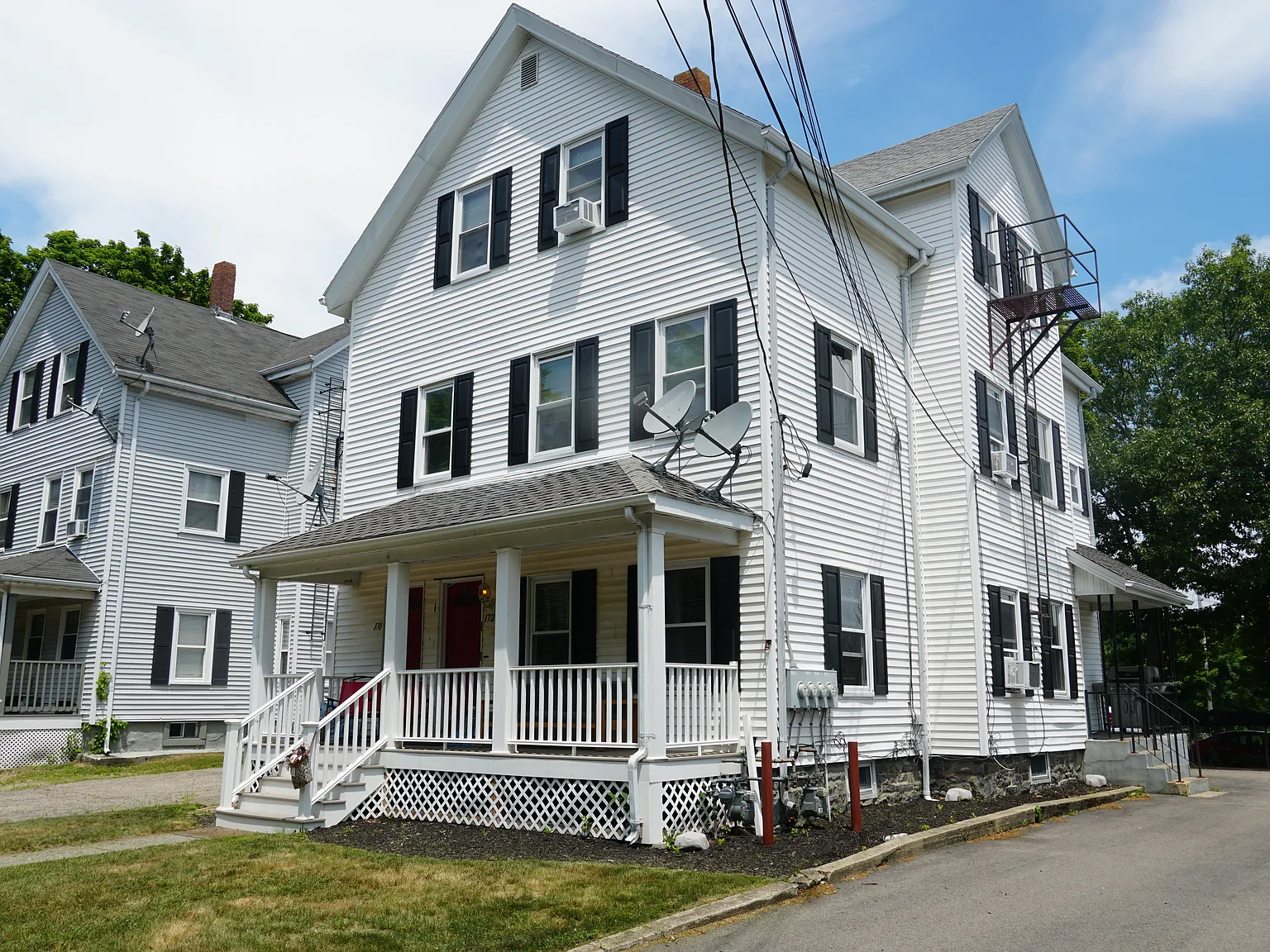 2 bed, 800 sqft, $1,600 — Photo 1