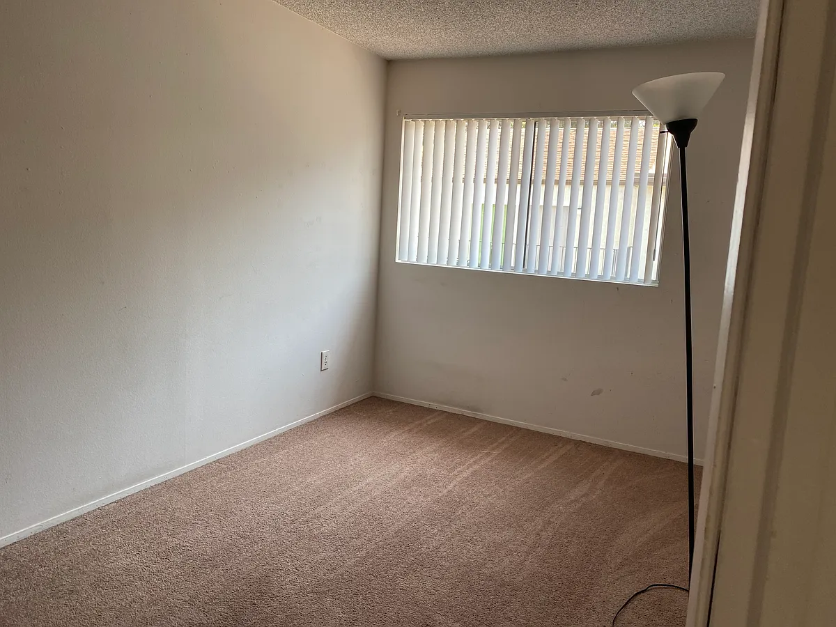 Building Photo - 4455 Vision Dr #2