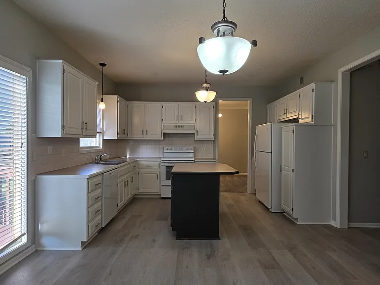 6400 W 155th Pl — Photo 9