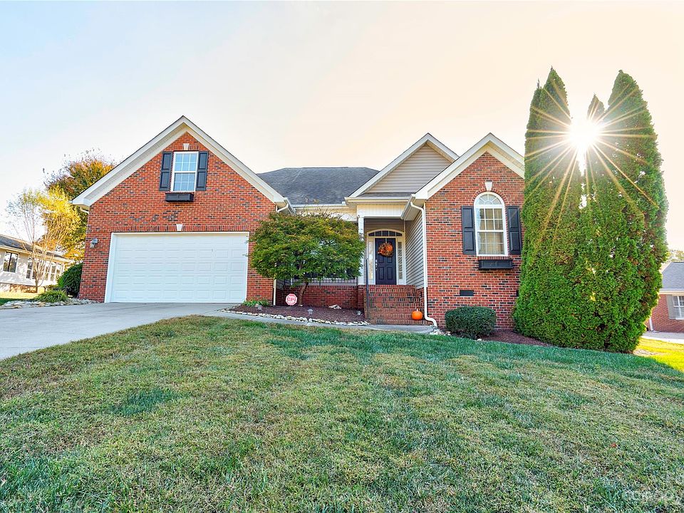 1st image of 131 Dunes Dr