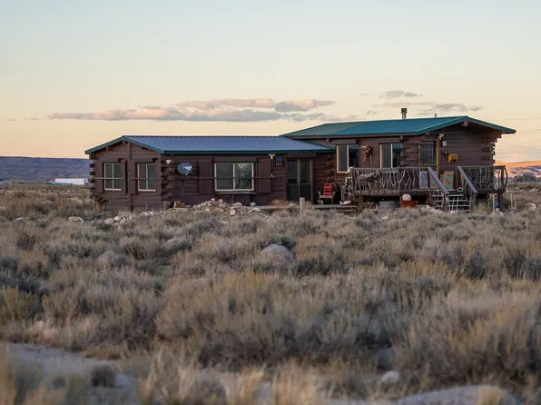 11 Battlefield Tr, Clark, WY 82435