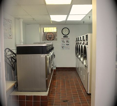 4th image of 850 Howard Ave APT 6E