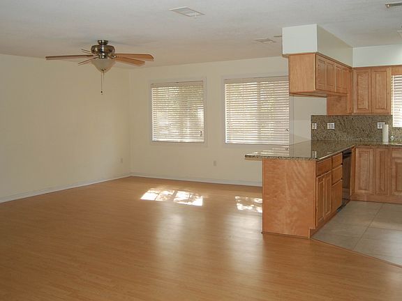 5th image of 126 Pierside Dr