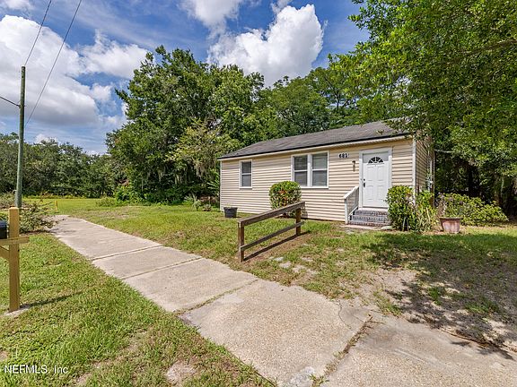 3rd image of 681 CHESTNUT Drive