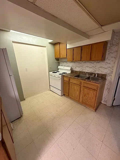 1421 Augusta St — Photo 1