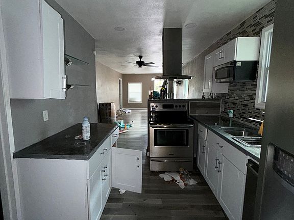 4th image of 3119 Lens Ave
