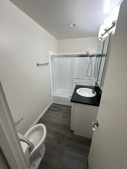 Anza Townhomes — Photo 2