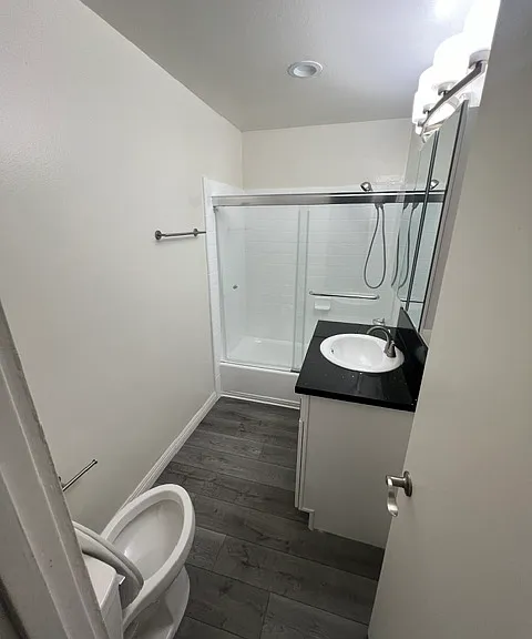 Anza Townhomes — Photo 2