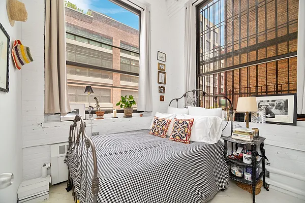 Rented by REAL New York | media 11