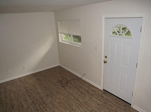 3rd image of 1609 Cottonwood Dr APT 10