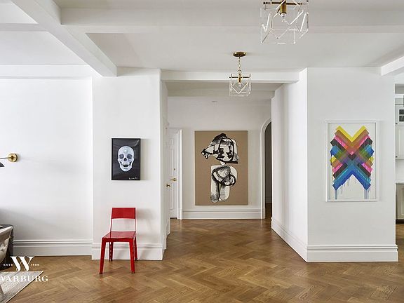 2nd image of 895 Lexington Ave #3C