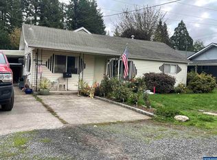 1114 Spruce St, Sweet Home, OR 97386