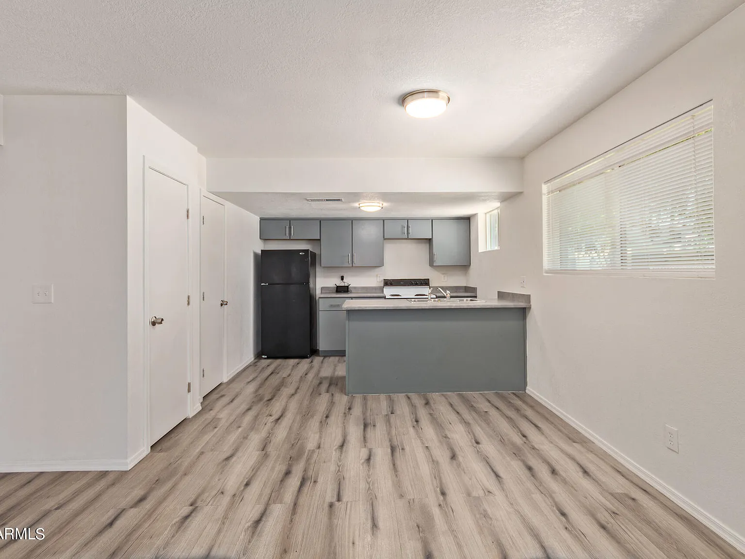 2 bed, 1.5 bath, 837 sqft, $1,200 — Photo 1