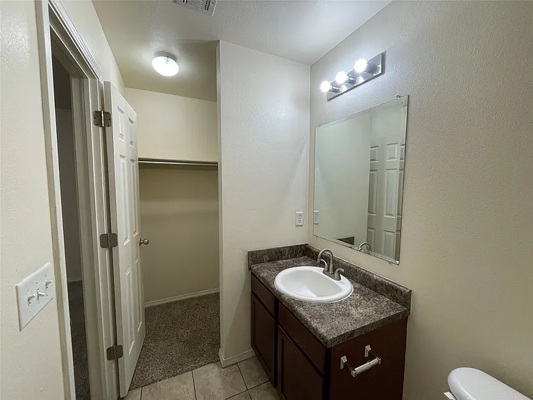3518 E Hudson St — Photo 12