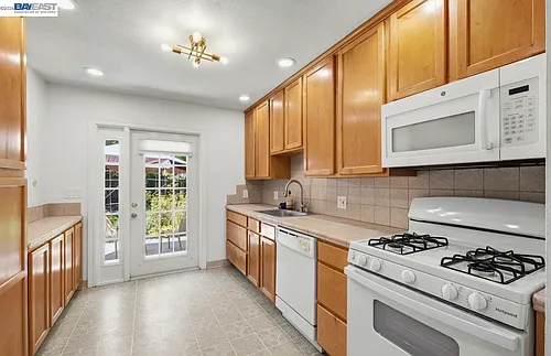 43449 Jerome Ave Photo 1