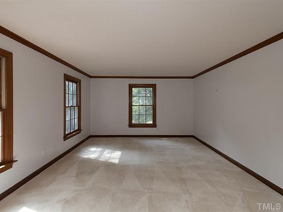 2nd image of 106 Bourke Pl