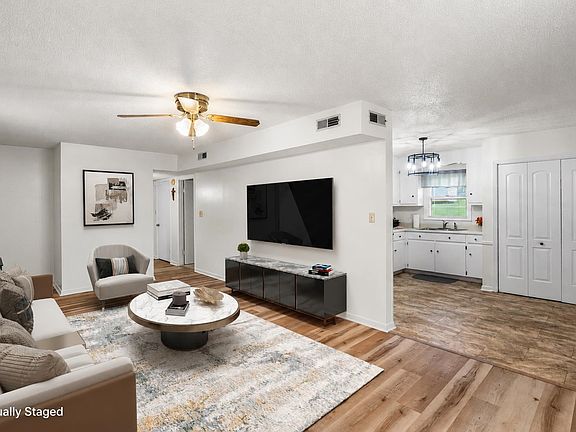 4th image of 114 Blueberry Ln