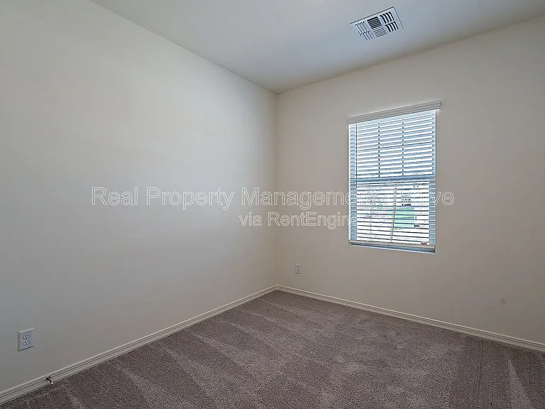 6511 W Magdalena Ln — Photo 11