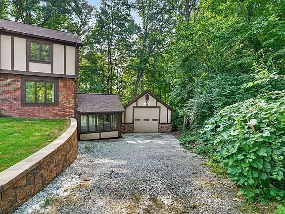 2nd image of 7209 Kingswood Cir