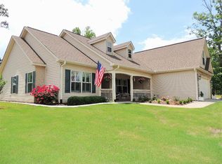 110 Tesnatee Landing Dr, Cleveland, GA 30528