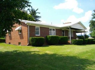 104 Virginia St, Pearisburg, VA 24134