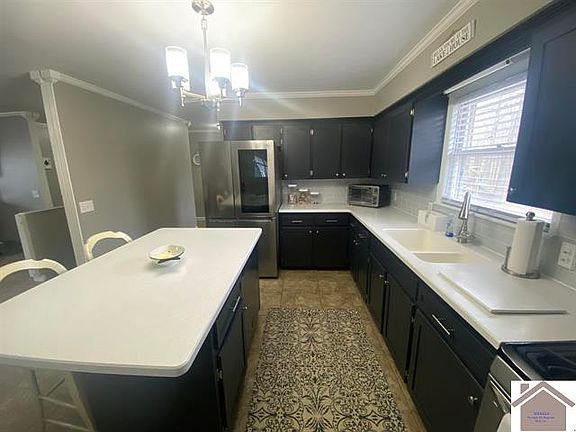 5th image of 521 N Willow Way