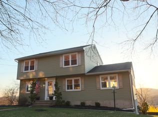 93 Scrivani Dr, Wanaque, NJ 07465