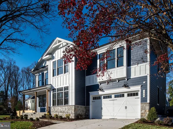 409 Yeonas Dr SW, Vienna, VA 22180