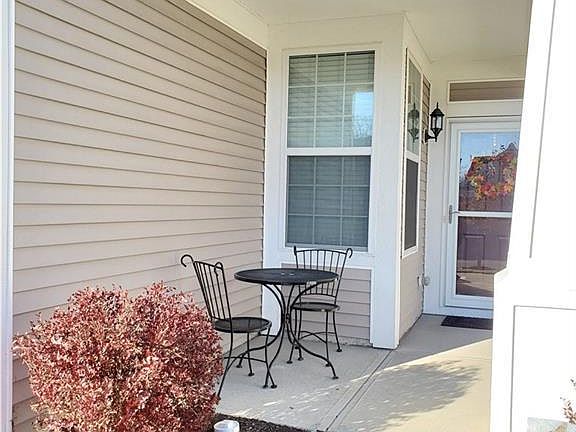 3rd image of 5052 Silverbell Dr