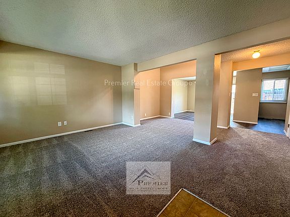 4th image of 883 London Green Way