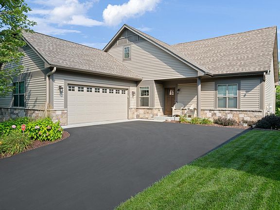 2nd image of 115 Crest Dr