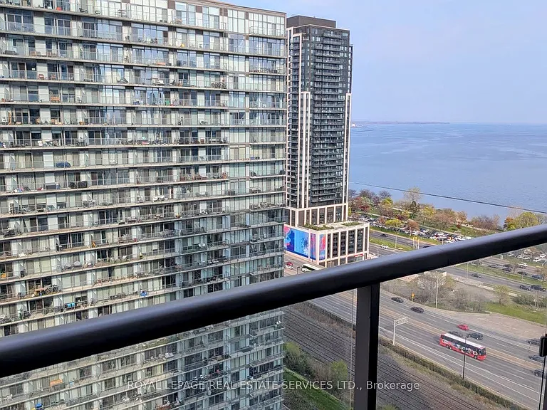 105 The Queensway #2412 — Photo 6