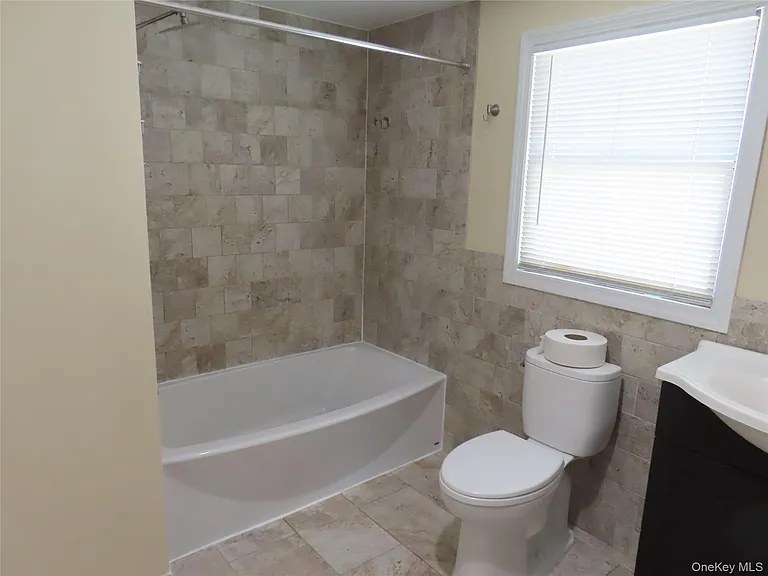 94 Neptune Ave — Photo 9