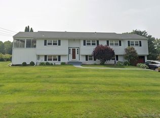 31 Karen Dr, Norwalk, CT 06851